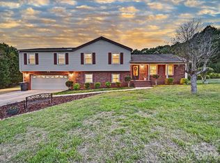 7117 Rock Island Rd, Charlotte, NC 28278