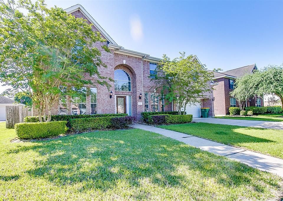 1st image of 2127 Fortuna Bella Dr