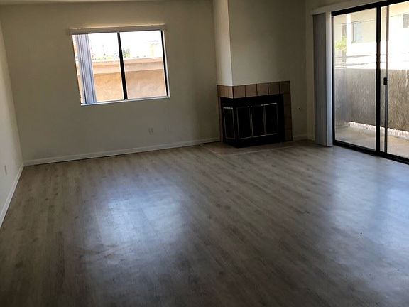 3rd image of 10737 Palms Blvd APT 7