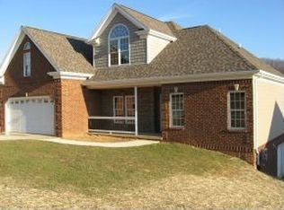 4711 Sterling Ln, Kingsport, TN 37664