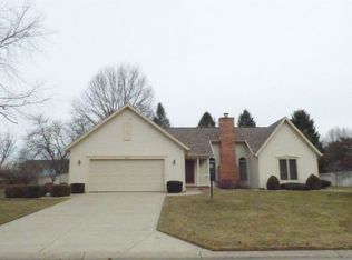 10043 Shadow Wood Dr, Granger, IN 46530