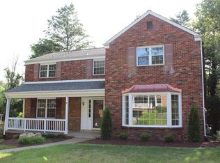 3718 Henley Dr, Pittsburgh, PA