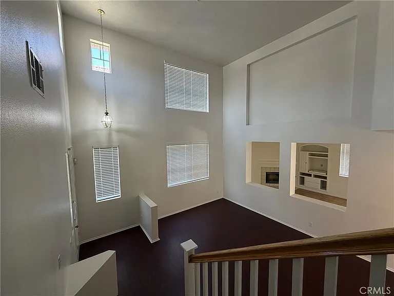 5569 Hunt Club Dr — Photo 18