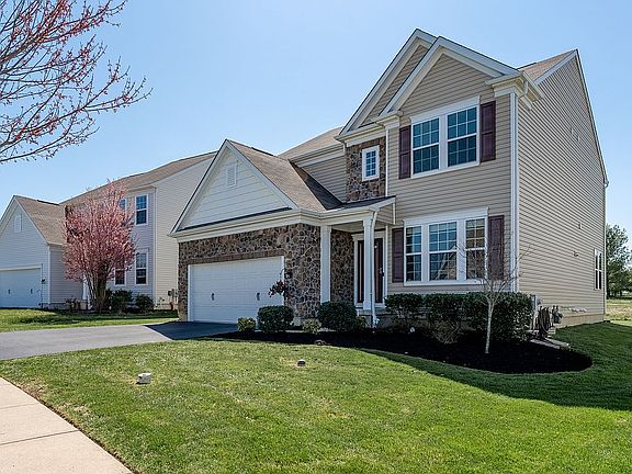 2nd image of 827 S Haines Cir