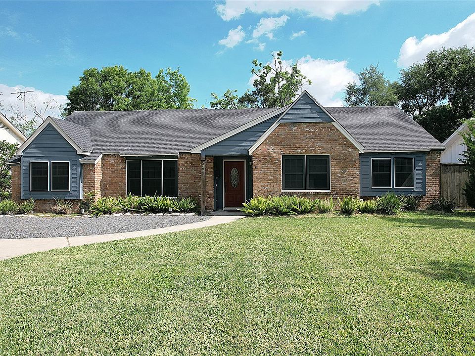 1st image of 226 Driftwood Dr