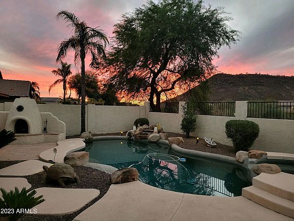 3rd image of 2218 E VISTA BONITA Drive