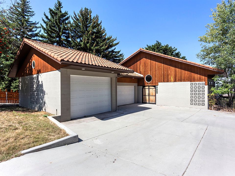 1st image of 110 Rimrock Way