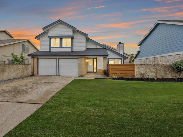 10610 Chapel Hill Dr, Houston, TX 77099