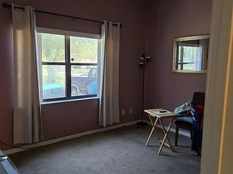 341 E Eureka Ct — Photo 5