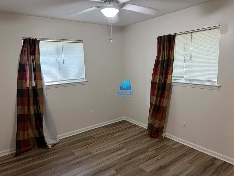839 Englewood Dr — Photo 6