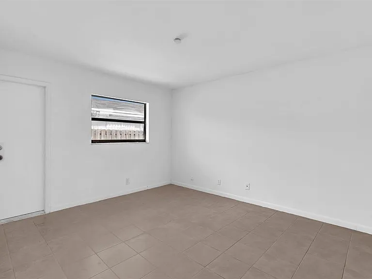 5748 NW 27th Ct — Photo 10