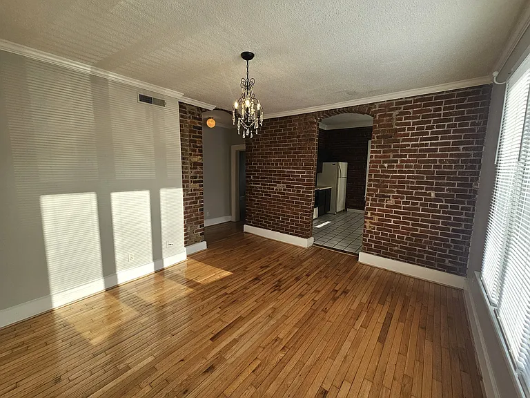 607 Lindsay St #4 — Photo 3