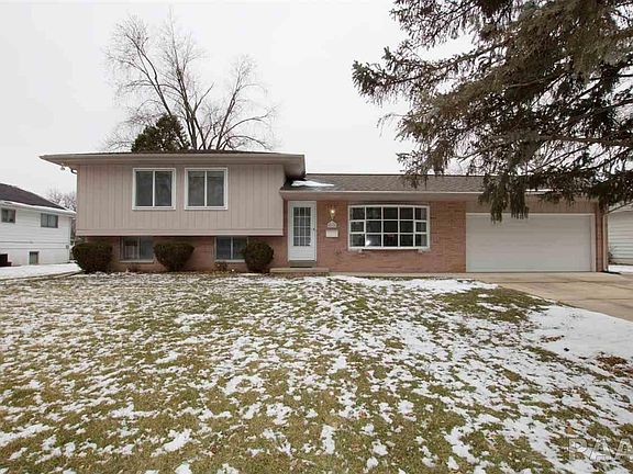 5th image of 4015 N Brookridge Pl