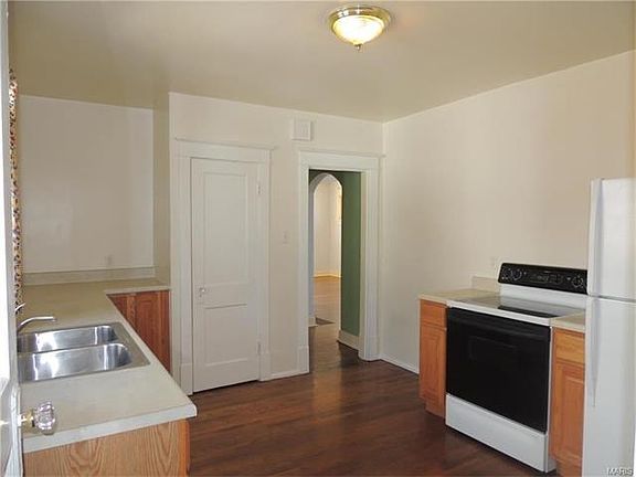 2nd image of 2331 Annalee Ave