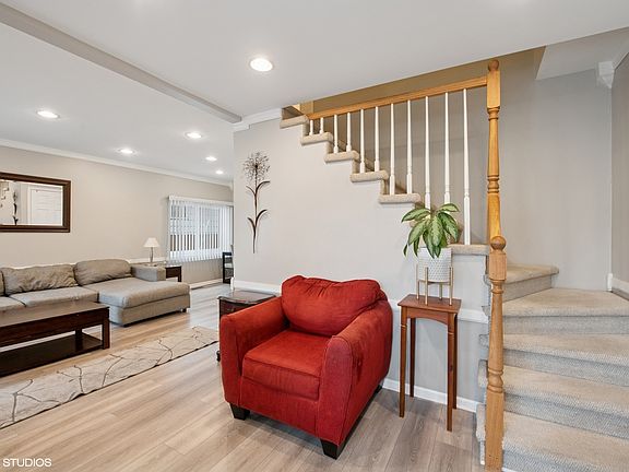 5th image of 3620 N Odell Ave