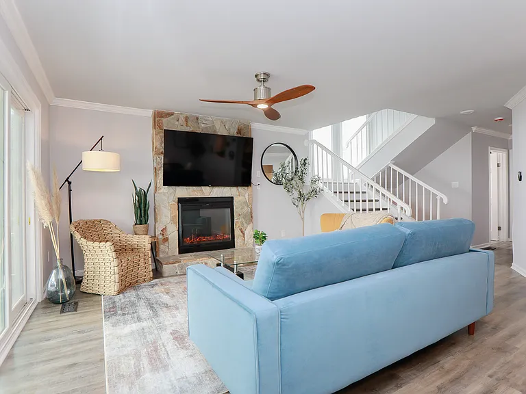 810 W Ocean View Ave #B — Photo 16
