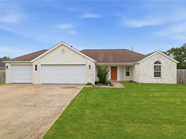 3300 SW Elm Manor Ave, Bentonville, AR 72712