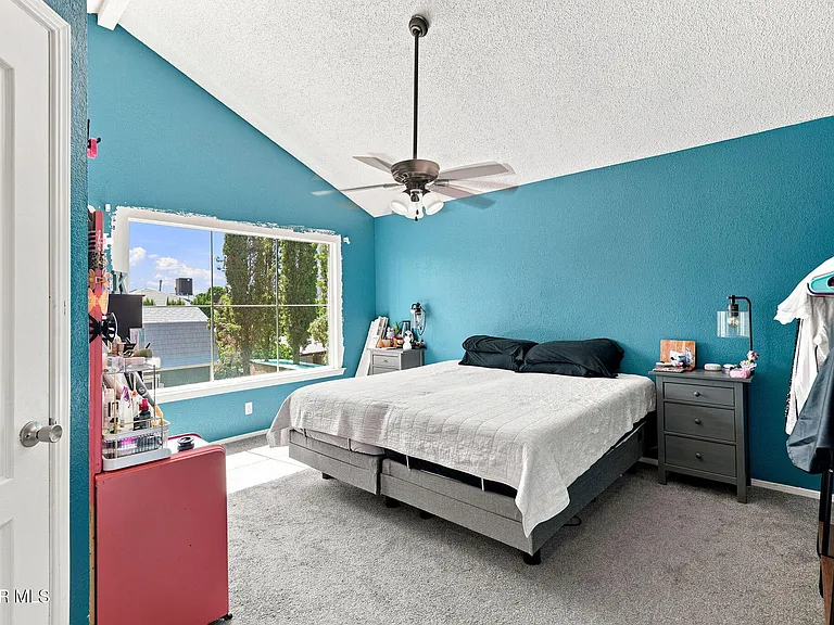 2437 Fletcher Pl — Photo 31