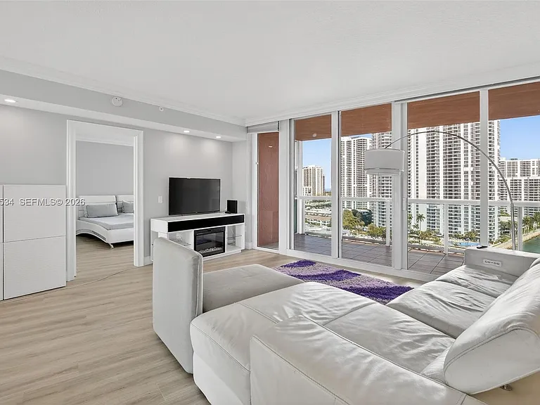 3370 Hidden Bay Dr #1501 — Photo 11