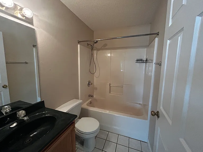 92 Steeplechase Ln #92 — Photo 2