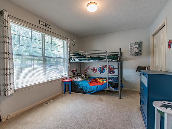 5th image of 4562 Summer Creek Ln SE