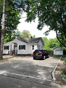 19 Central Parkway, Medford, NY, 11763