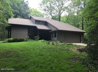 6840 W Abrahamson Rd, Ludington, MI 49431