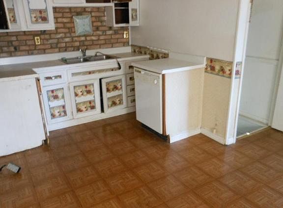 4th image of 306 Terrace Dr