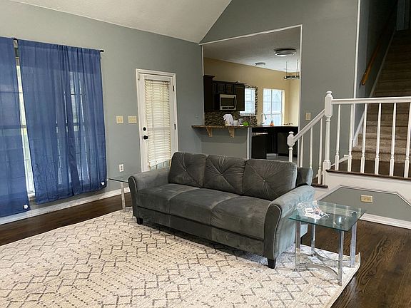 2nd image of 5236 Cressingham Ct