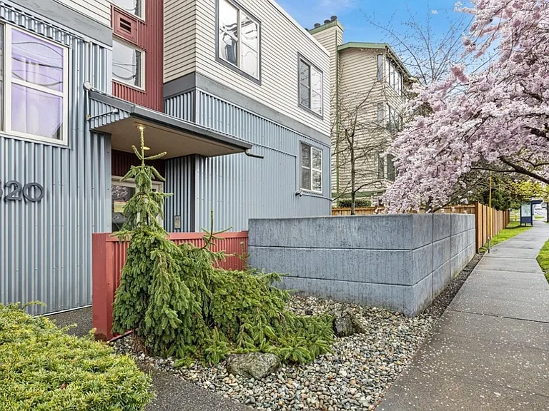 9520 1st Ave NE #C303 — Photo 1