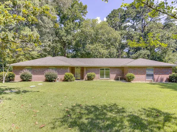 911 Newitt Vick Dr, Vicksburg, MS 39183