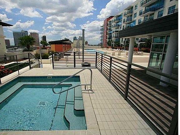 2nd image of 1120 E Kennedy Blvd Unit 418