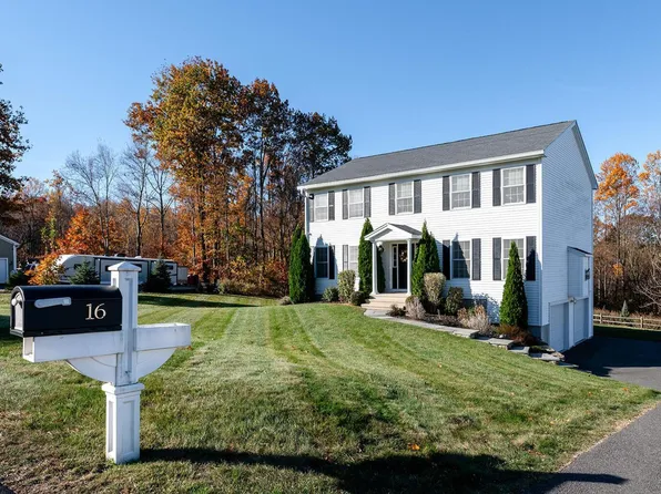 16 Oakwood Drive, Beacon Falls, CT 06403
