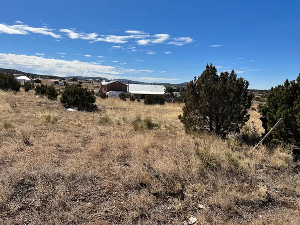 60 Meadow Dr, Tijeras, NM 87059