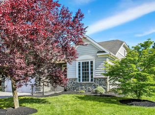 24 Saint Michaels Way, Hanover, PA 17331