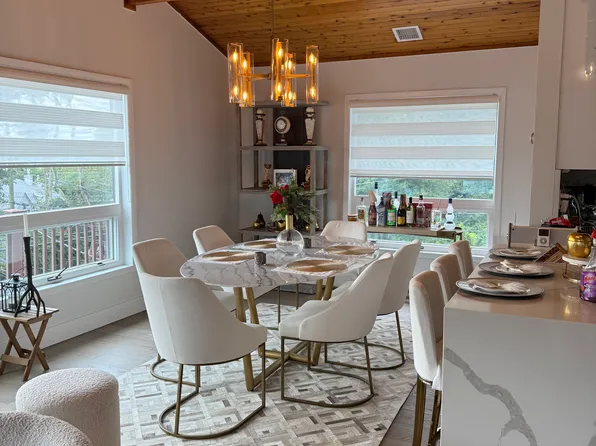 490 Undercliff Avenue image 10 of 24