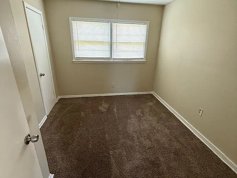 3016 E 3rd Pl — Photo 2