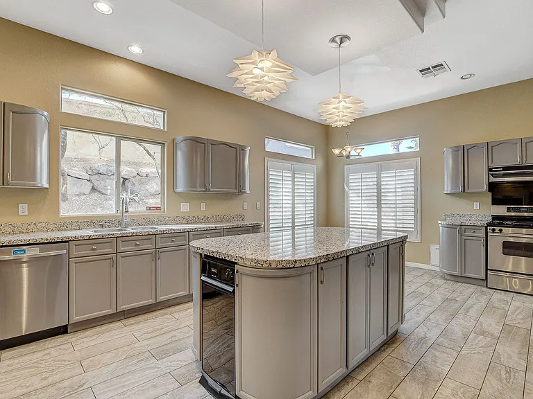 4737 Stavanger Ln — Photo 10