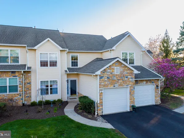 150 Medinah Dr, Blue Bell, PA 19422