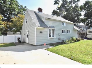 9207 Andover Rd, Philadelphia, PA 19114