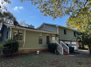1287 Candlelite Ln, Snellville, GA 30078
