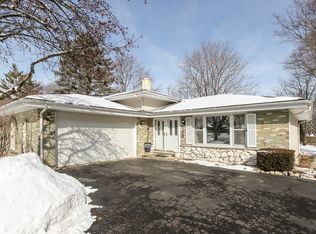 109 Pear Tree Ln, Bartlett, IL 60103