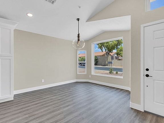 5th image of 23638 N 73rd Pl