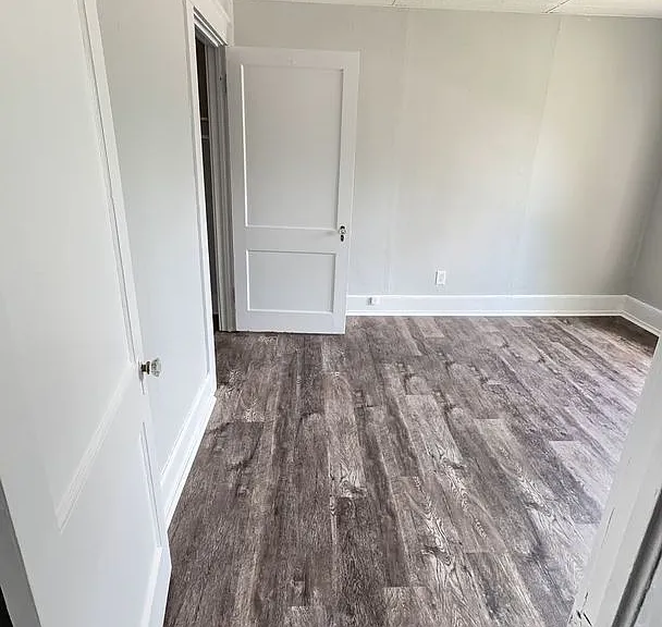 1401 Leighton Ave — Photo 2