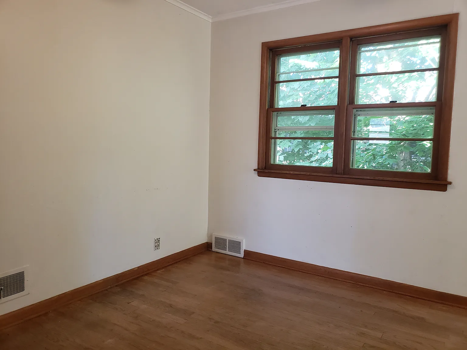 2 bed, 1042 sqft, $1,400 — Photo 4