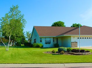 318 5th Cir SW, Blooming Prairie, MN 55917