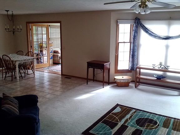 LR/KitchenArea/SunRoom