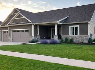 2555 Sand Trap Rd SE, Rochester, MN 55904