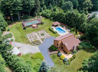 83 Luther Rd, Saratoga Springs, NY 12866