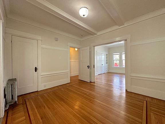 4th image of 1637 Clay St APT 2